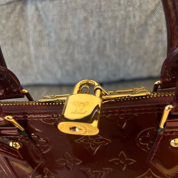 Authentic Louis Vuitton Alma PM - Picture 3 of 6